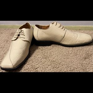 White men’s dress shoes 👞